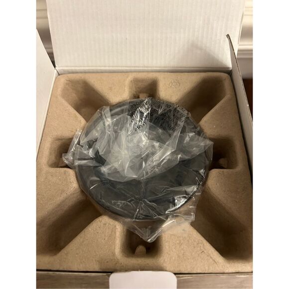 NIB Scentsy Creepy Crawly Premium Warmer with bulb never been used Halloween spi - Picture 4 of 5